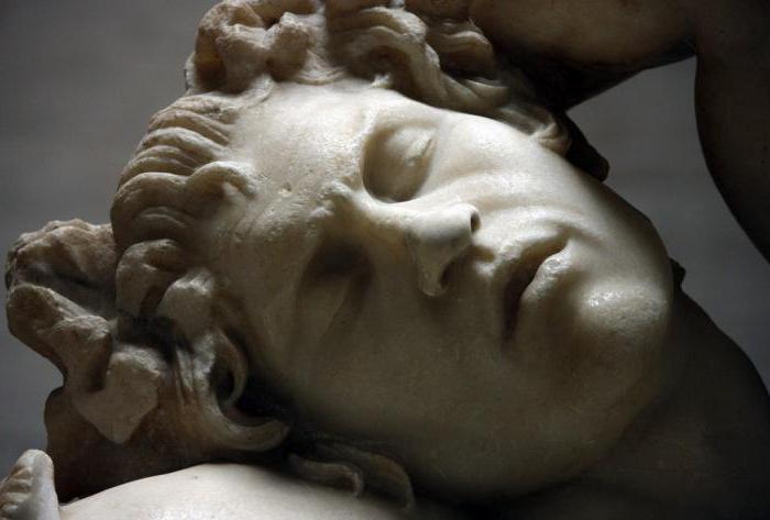 мраморная статуя эллинистической эпохи