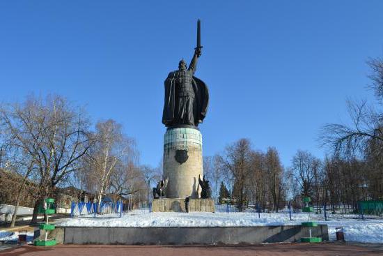 памятник Илье Муромцу в Муроме
