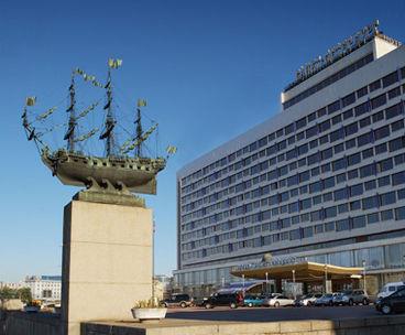 St. Petersburg hotels in the center