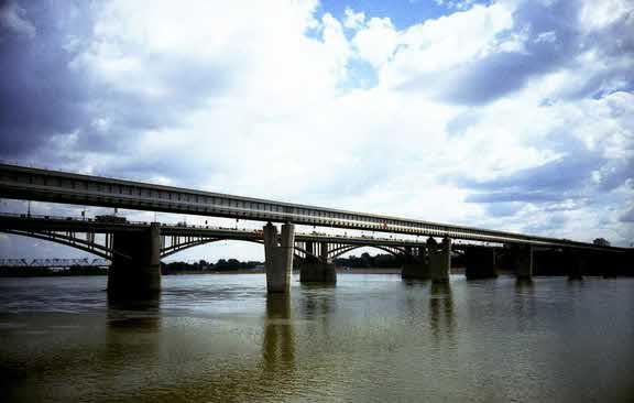 мост через реку обь 