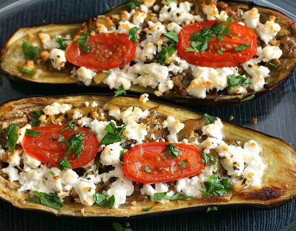 Oven stuffed eggplant with cheese and garlic