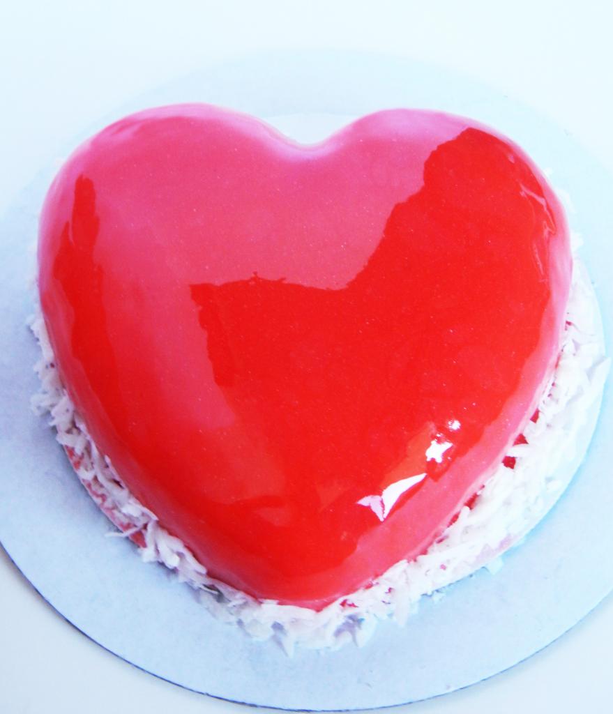 муссовый торт сердце с зеркальной глазурью