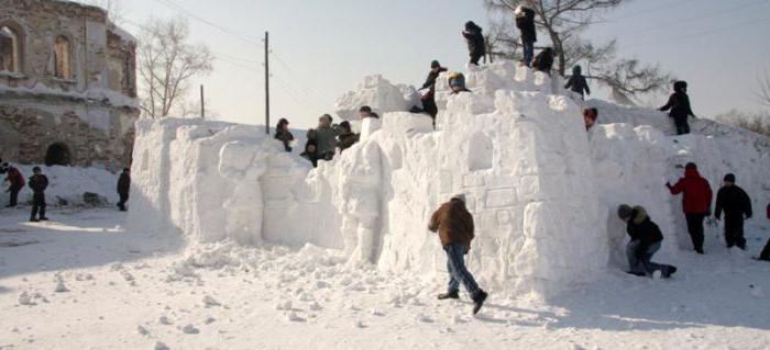 снежная крепость
