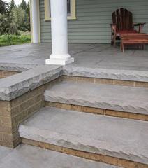 do-it-yourself semicircular porch of concrete