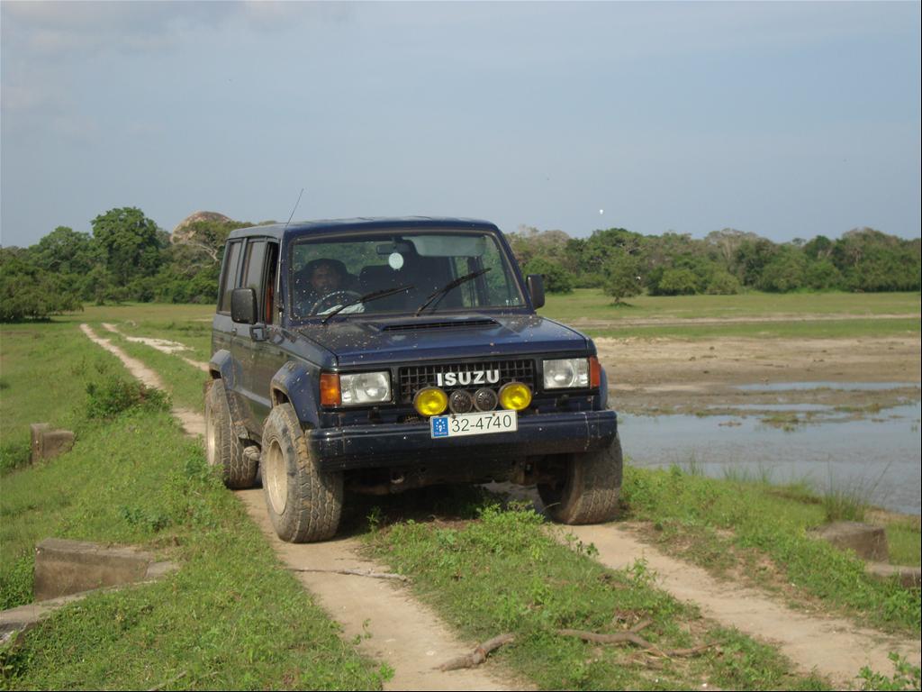 Isuzu trooper