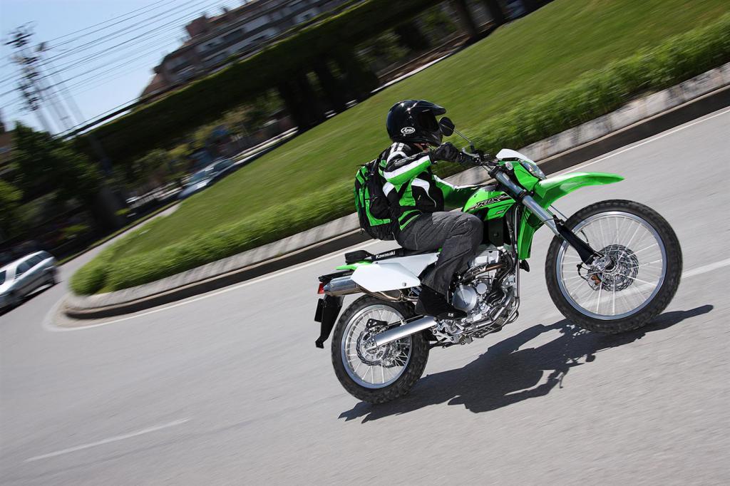 мотоцикл kawasaki klx 250