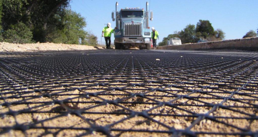 Plastic flat geogrid