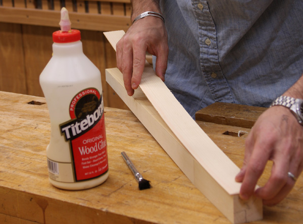 Wood veneer gluing