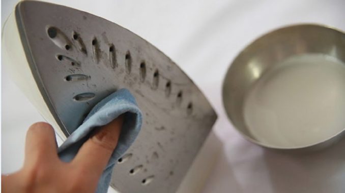 How to clean the iron