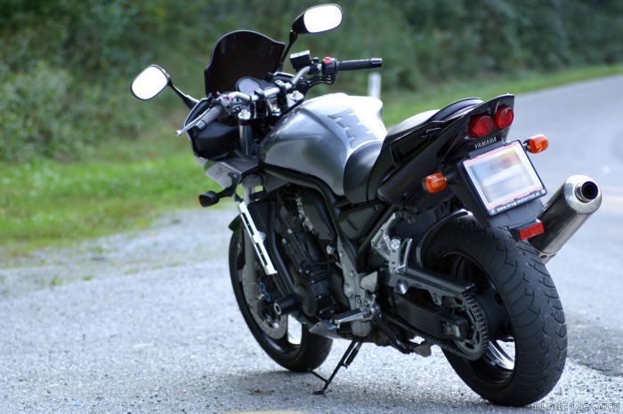 Yamaha FZS 1000 review