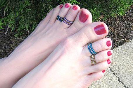 toe rings