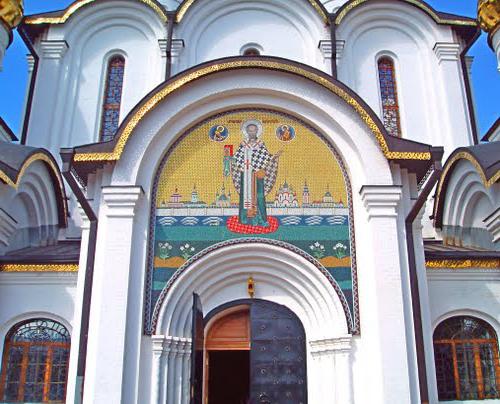 никольский монастырь переславль залесский какая икона висит над входом