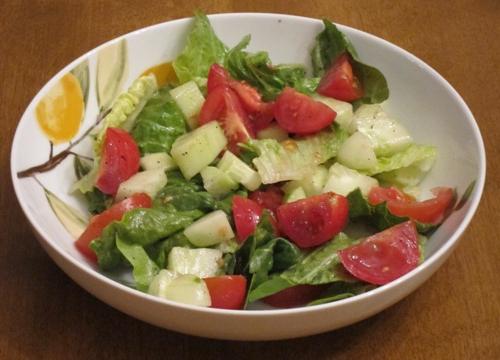 калорийность салат из огурцов и помидоров
