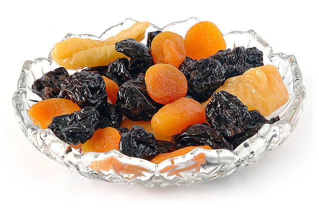 dried apricots and prunes