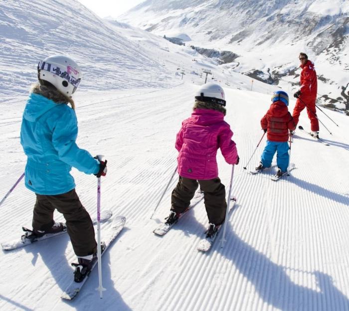 как правильно выбрать лыжи ребенку