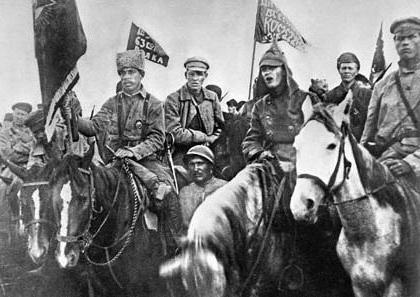 reasons for the victory of the Bolsheviks in the civil war briefly