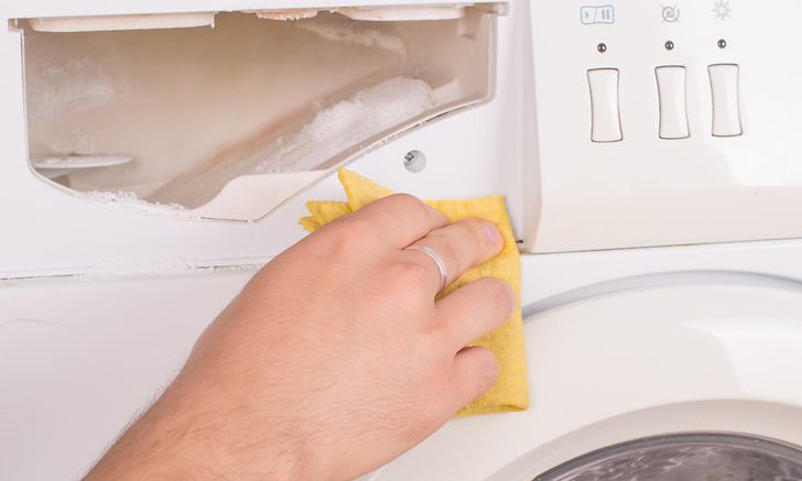 Как почистить стиральную машинку снаружи?