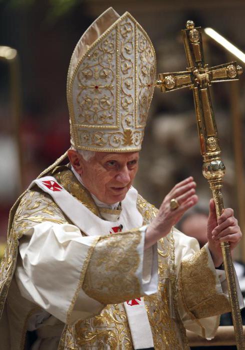 папа римский бенедикт XVI 