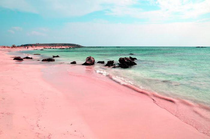 пляж розовых песков