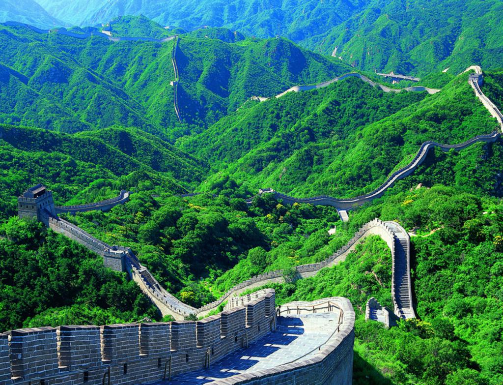 Величественные горы Китая
