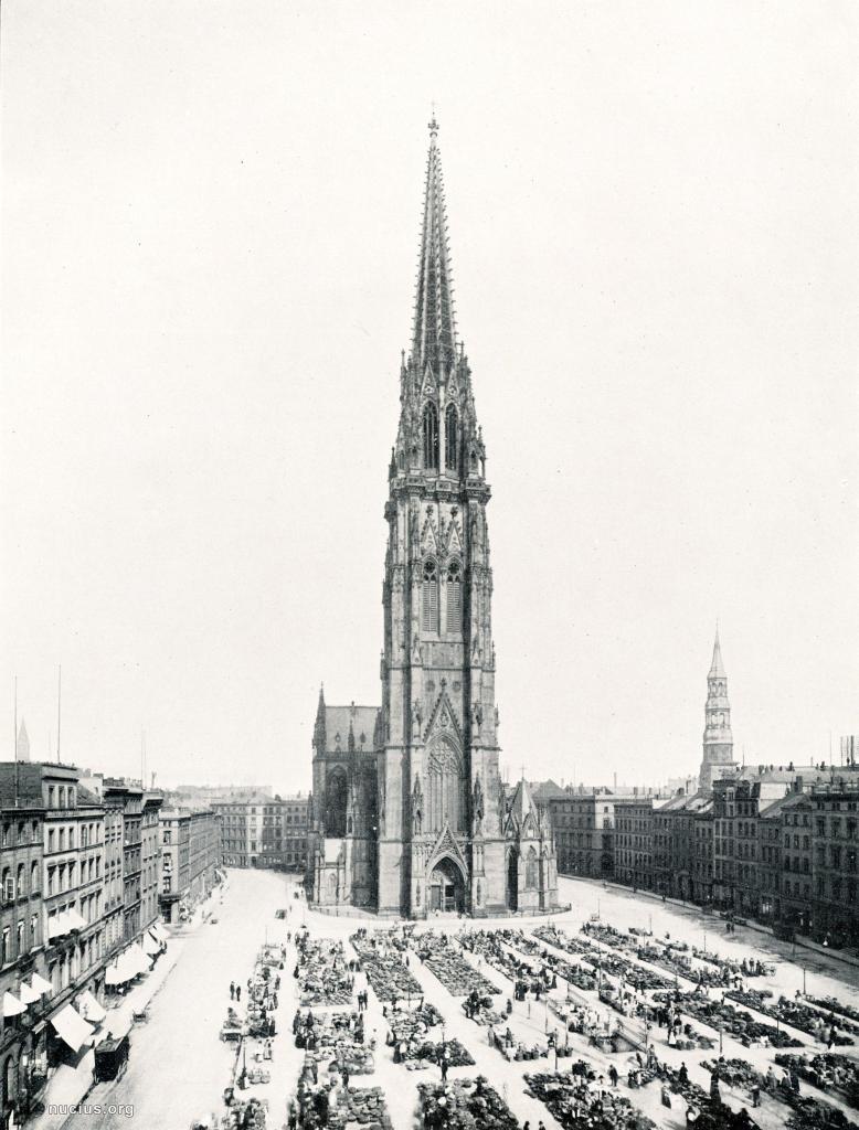 Неоготическая церковь в Гамбурге