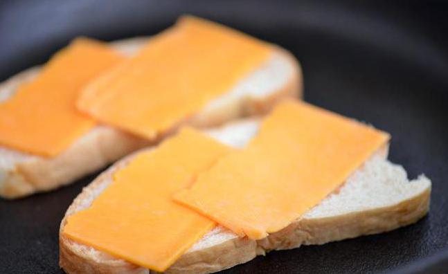 бутерброд с маслом и сыром калорийность