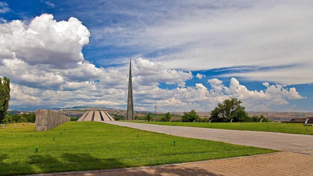 Tsitsernakaberd yerevan