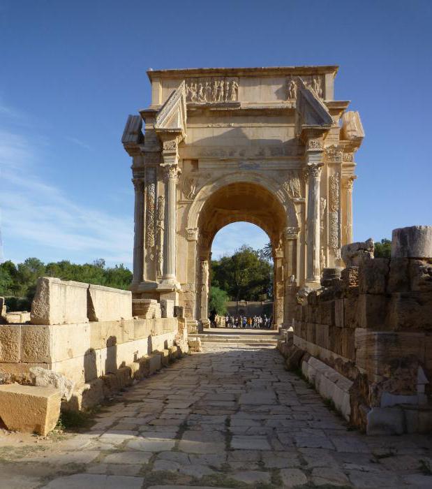 how many triumphal arches in the world