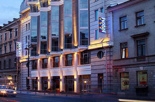 St. Petersburg hotels near the Moscow station