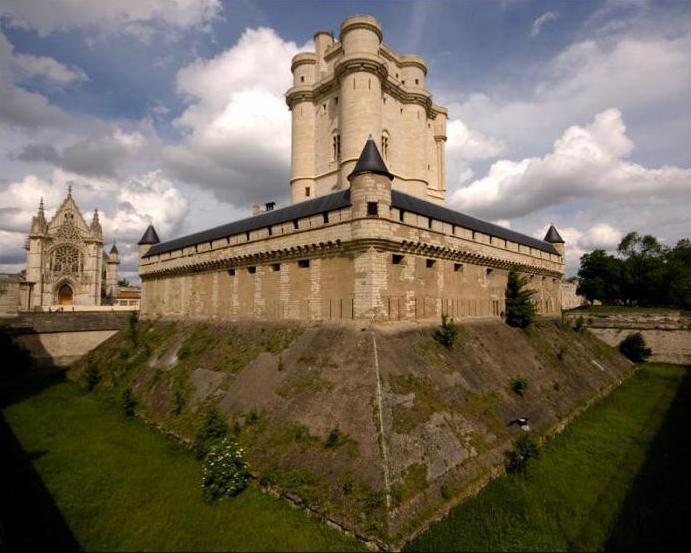 Венсенский замок в париже фото