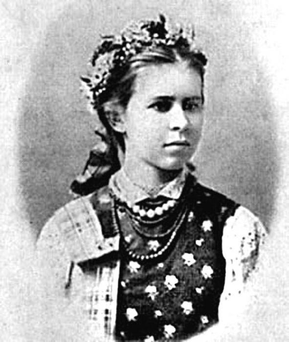 biography of Lesya Ukrainka in Ukrainian