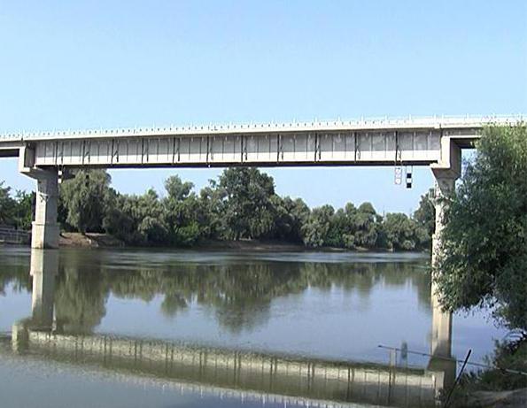 bridge over the Kuban River in Varenikovskaya opened