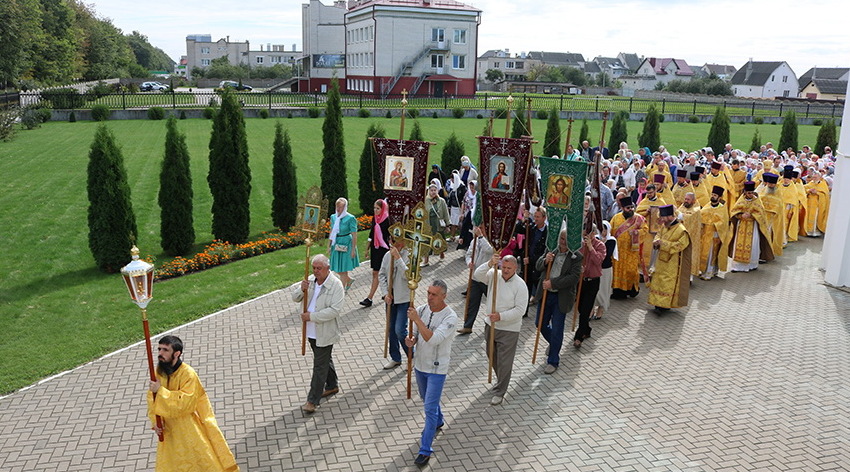 Празднование юбилея храма.