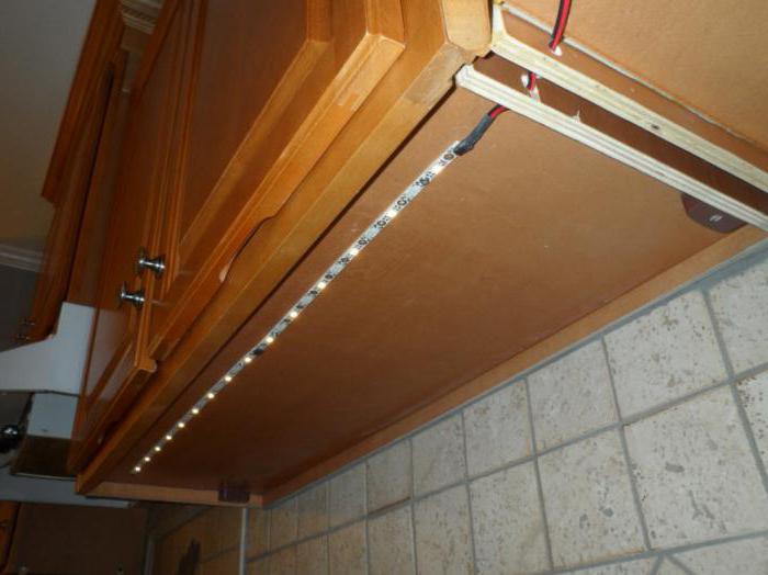 Светодиодная лента для кухни установка