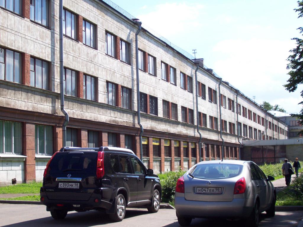 Балтийский гуманитарный институт: фото здания