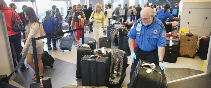 folding knife in airplane baggage