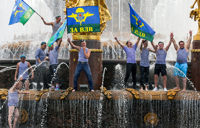 День рождения ВДВ, традиции