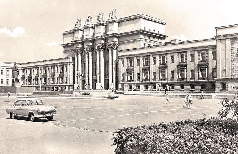 Здание областной библиотеки с 1931 года