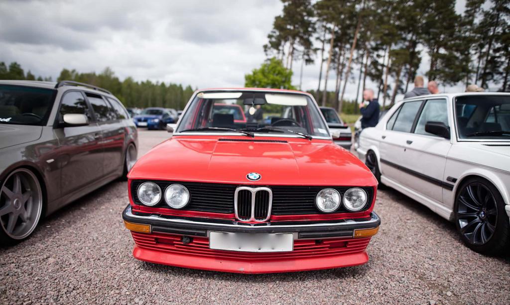 BMW 518 E28