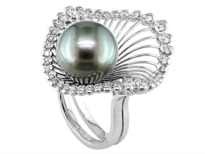 silver ring with pearls