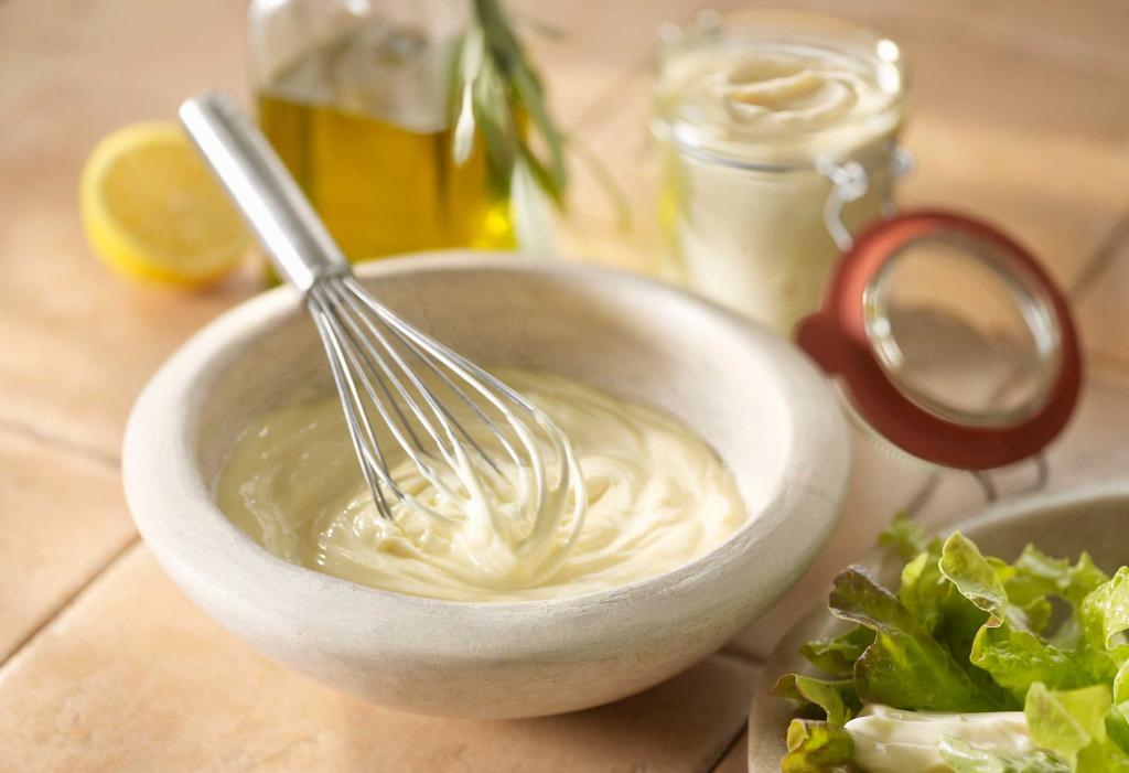 homemade mayonnaise recipe in a blender