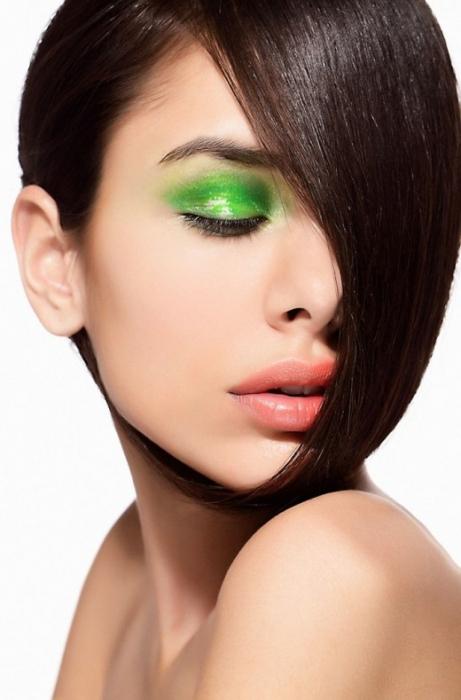 макияж с зелеными тенями
