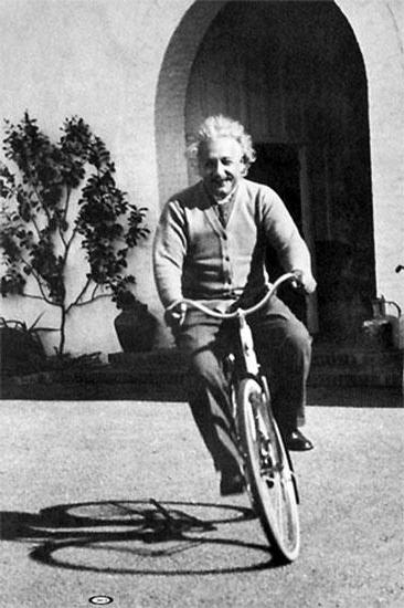 постулаты специальной теории относительности эйнштейна