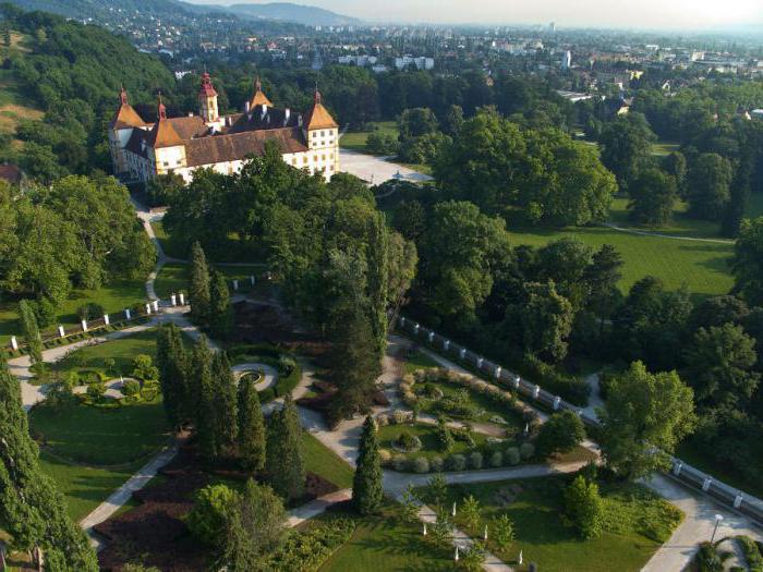замок дворец эггенберг в австрии 