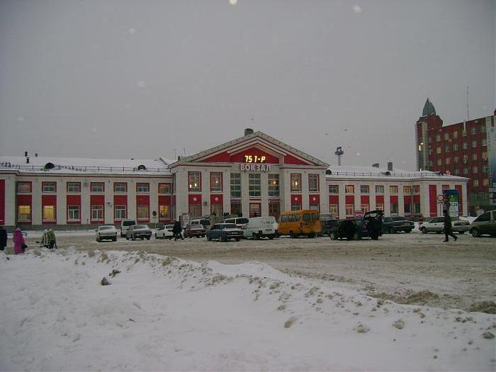 разница с барнаулом и москвой