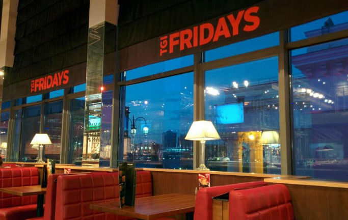 Ресторан TGI FRIDAYS в Москве.