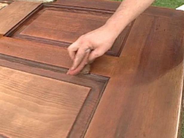 как обновить деревянные межкомнатные двери покрытые лаком