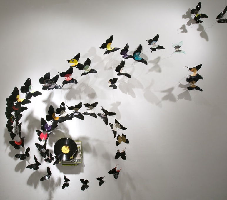 Черные бабочки на стене: интересные идеи декора