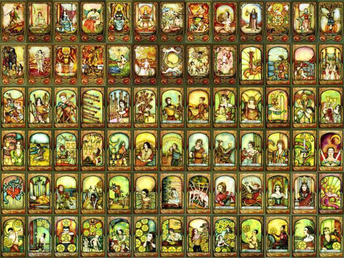 combination of tarot cards with each other
