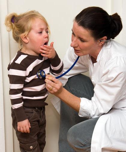 лающий кашель у ребенка чем лечить